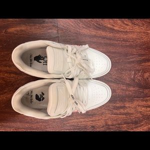 Off-White Sneakers